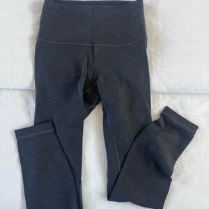Lululemon Wunder Train 25 inch leggings